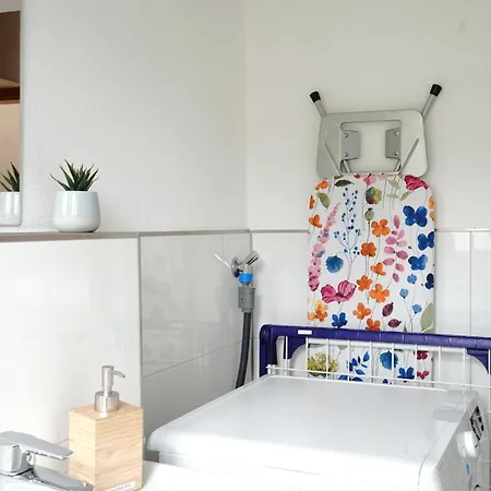 Weinbergblick Im Haus Frey - 3 Schlafzimmer ,kueche, 2 Baeder, 2 Balkone, Parkplatz Direkt Vor Der Tuer Apartmán Leinsweiler