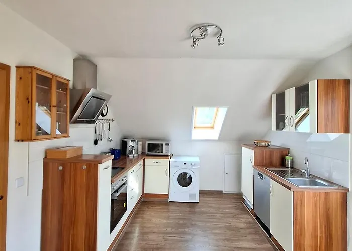 Weinbergblick Im Haus Frey - 2br ,kueche, 2 Baeder, 2 Balkone, Parkplatz Direkt Vor Der Tuer * Leinsweiler