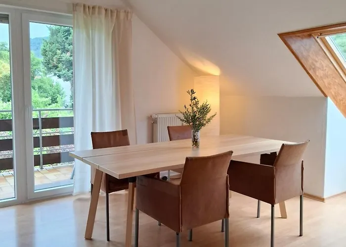 Weinbergblick Im Haus Frey - 3 Schlafzimmer ,Kueche, 2 Baeder, 2 Balkone, Parkplatz Direkt Vor Der Tuer Appartement