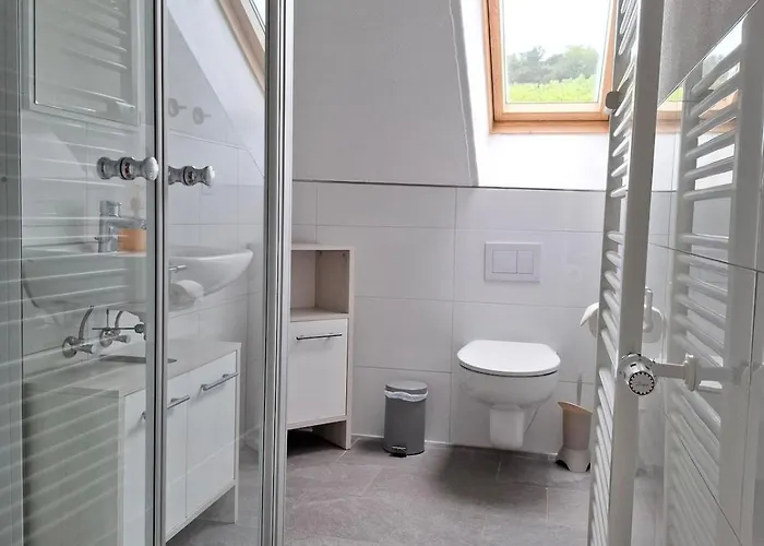 Apartamento Weinbergblick Im Haus Frey - 2br ,kueche, 2 Baeder, 2 Balkone, Parkplatz Direkt Vor Der Tuer Leinsweiler